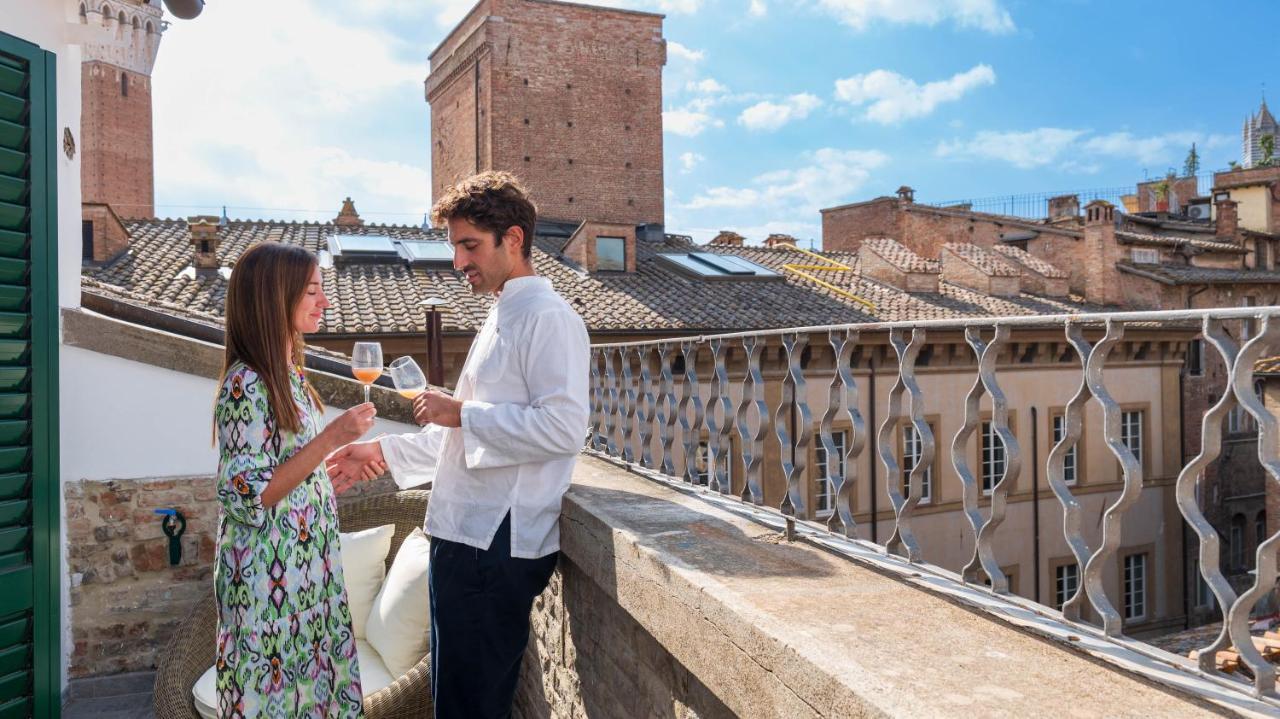 Blossoms Of Siena, Adults Only Esterno foto